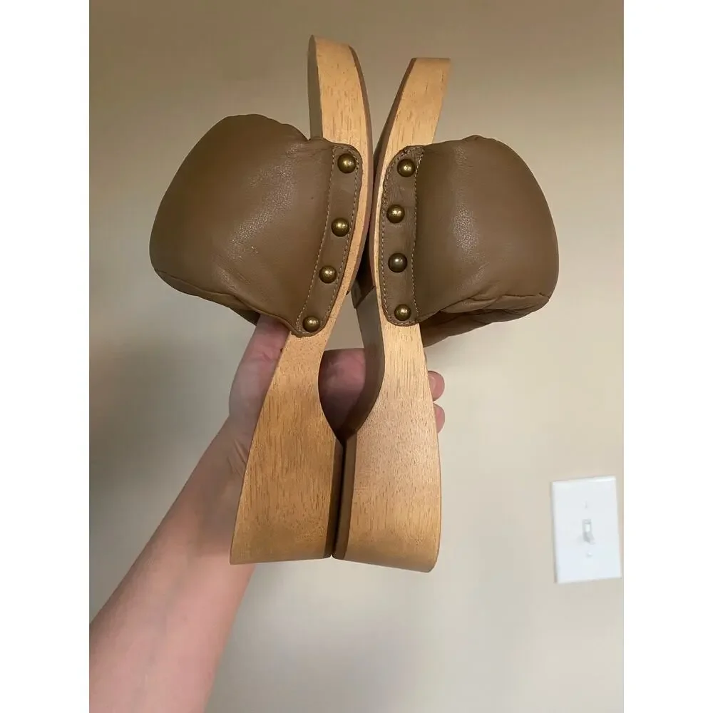The Room Womens 9-9.5 ? Studded Wooden Brown Leather Pillow Sandals